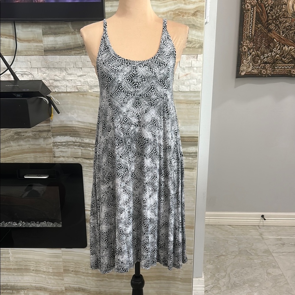 Swing Dress Black and White Patterned Comfy‎ Dress. Size M
